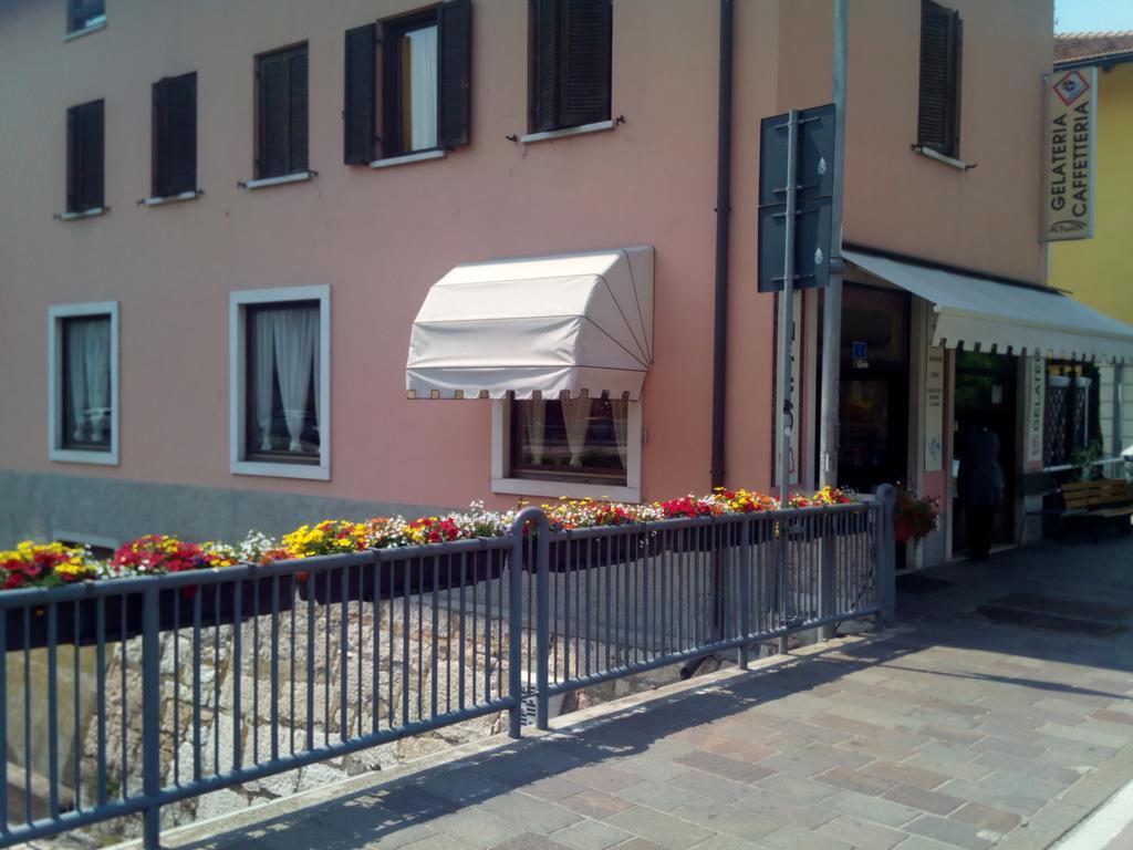 Hotel Alloggio Ponte Dei Cavalleggeri Trento Exteriér fotografie
