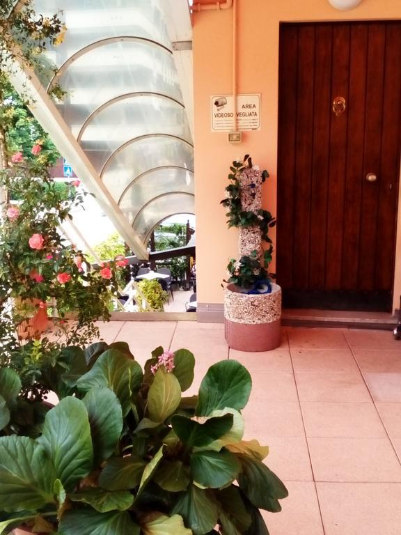 Hotel Alloggio Ponte Dei Cavalleggeri Trento Exteriér fotografie